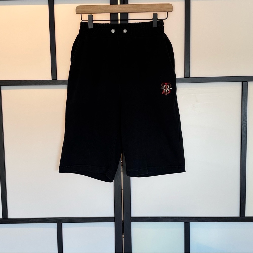 BURBERRY London youth boy XL Black shorts Athleisure designer minimalist Gorp